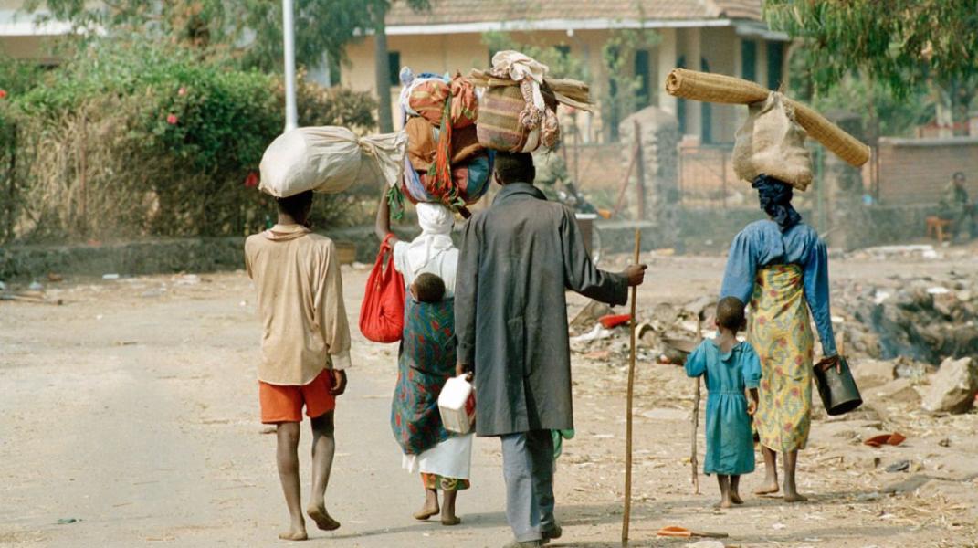Image of refugees